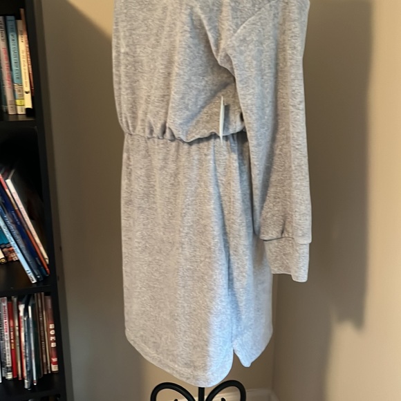 Anthropologie off-the-shoulder gray fleece dress - Picture 5 of 8